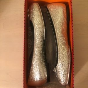 Sale! New Tory Burch Silver Metallic Ballet Flat in Size 7